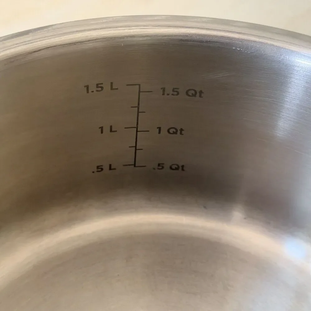 Viking 3-Ply Stainless 2.25 Qt Saucepan Aluminum Core Induction Gas Electric